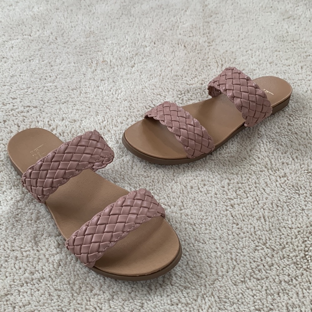 EUC Nicole Miller New York Lockey Mauve Braided Slide Sandals